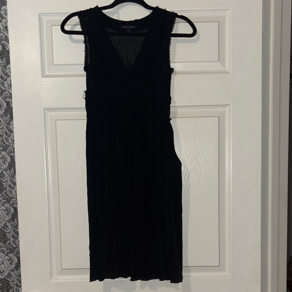 Elegant Black Sleeveless Dress